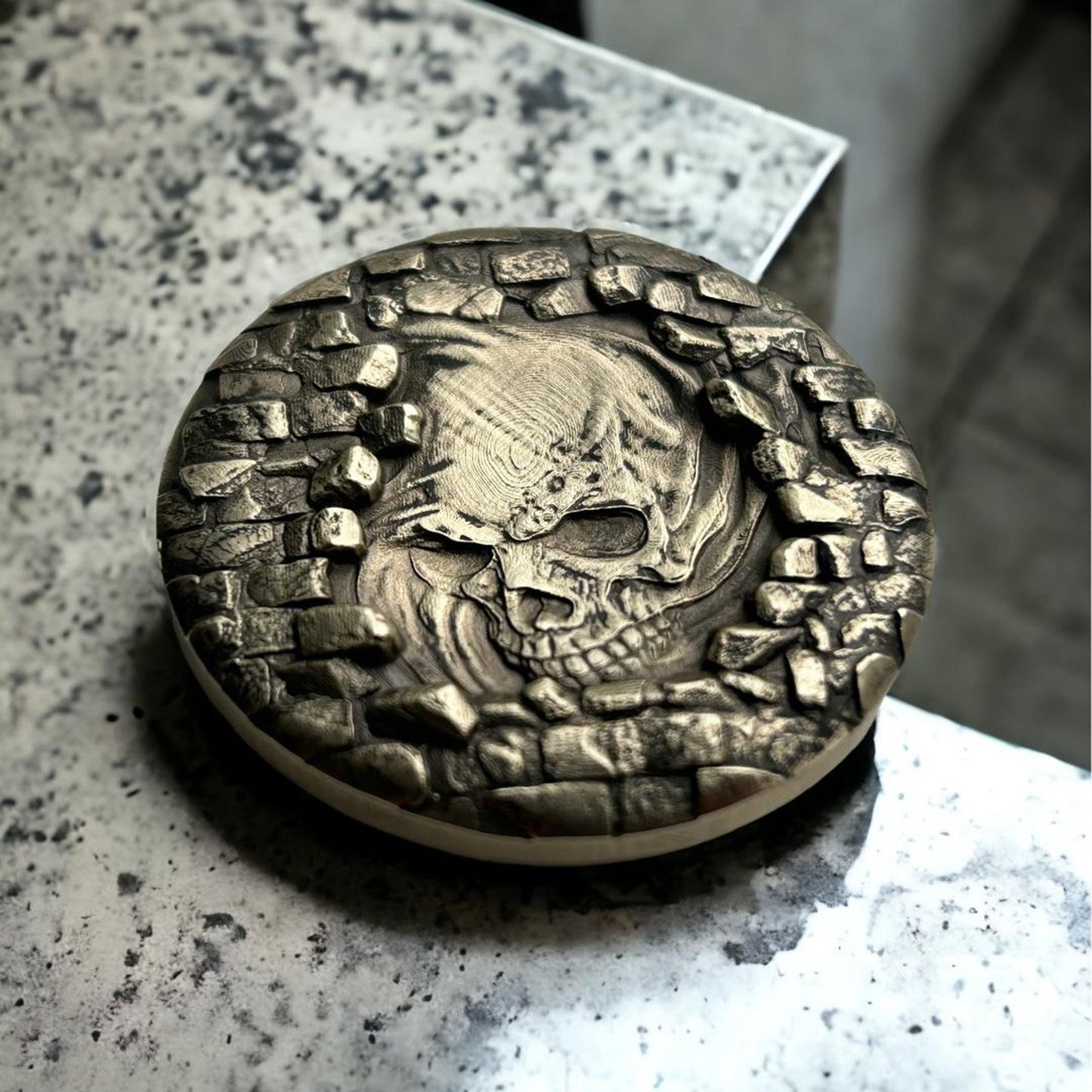 Peek a BOO EDC worry coin